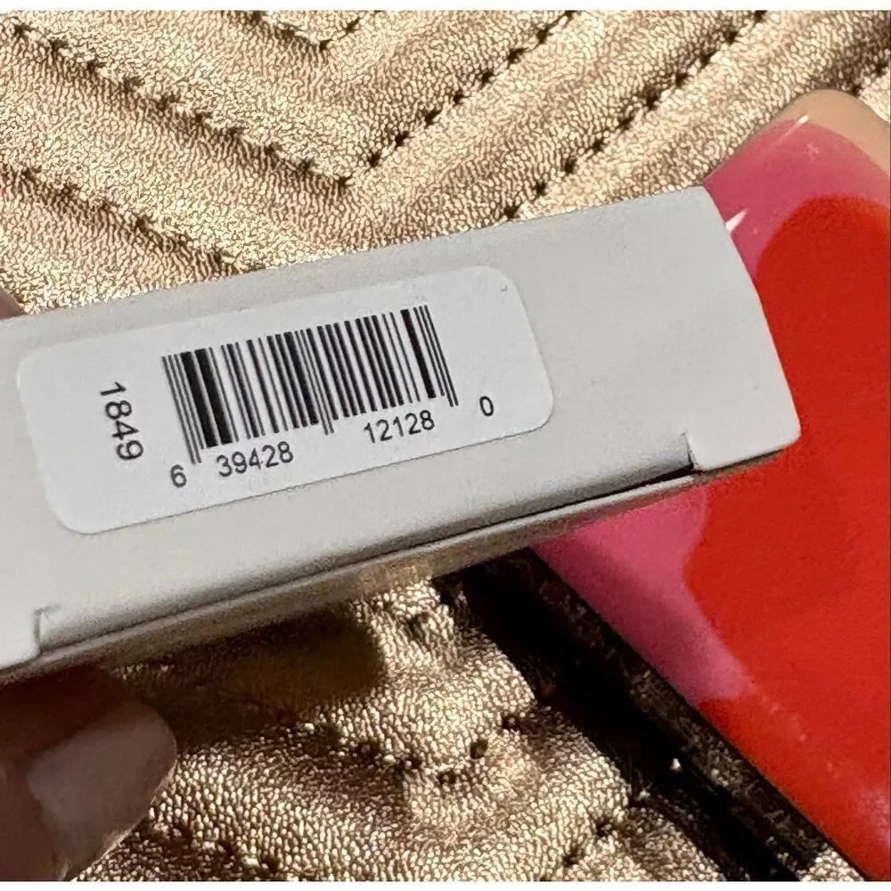 JAPONESQUE  - NIB Velvet Touch Blush/Shade 05 (cinnamon).  Perfect for Sculpting